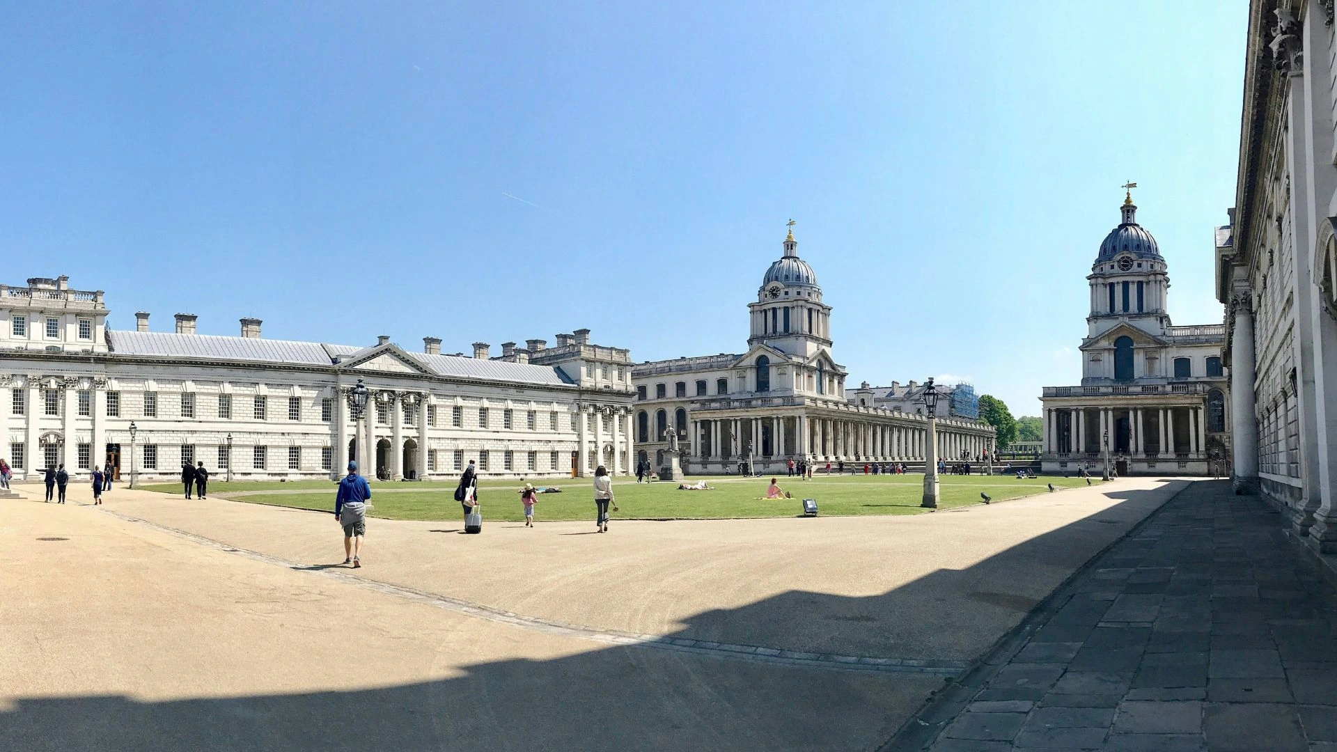 Discover Ukraine: Bits Destroyed 1